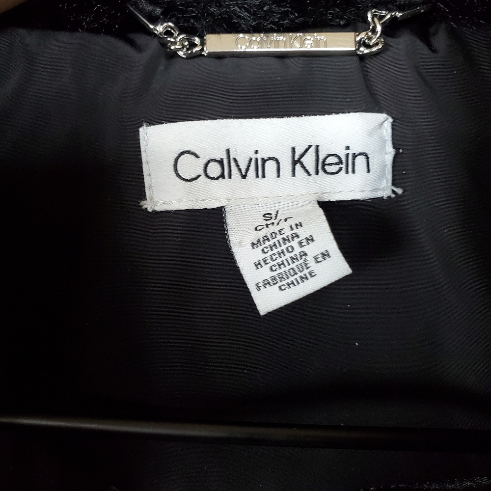 Calvin Klein Quilted Black Fur Collar Vest, Small - Picture 5 of 10